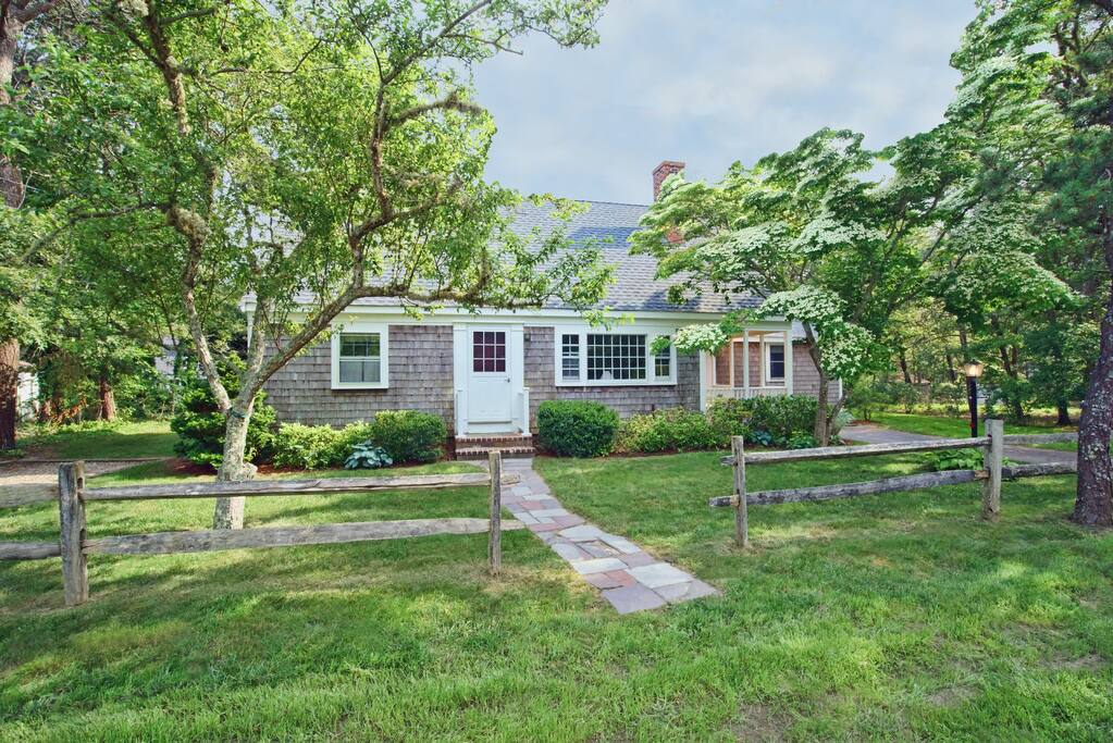 Charming Cape Cod home