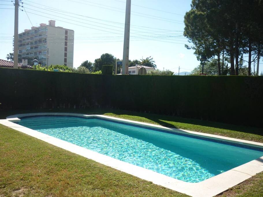 PISCINA COMUNITARIA