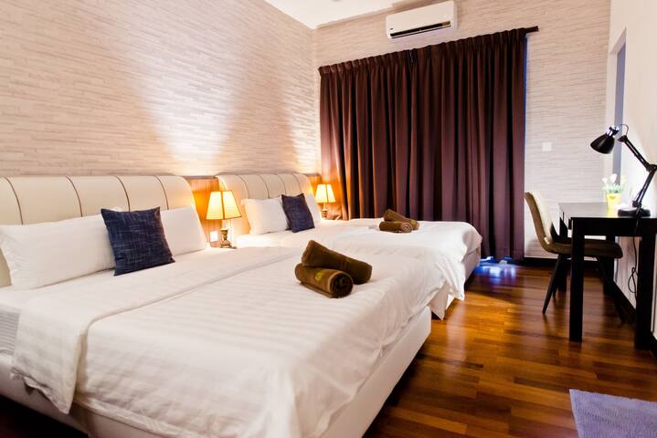 Element Mall Studio A31 *10mins to Jonker* 5人民宿