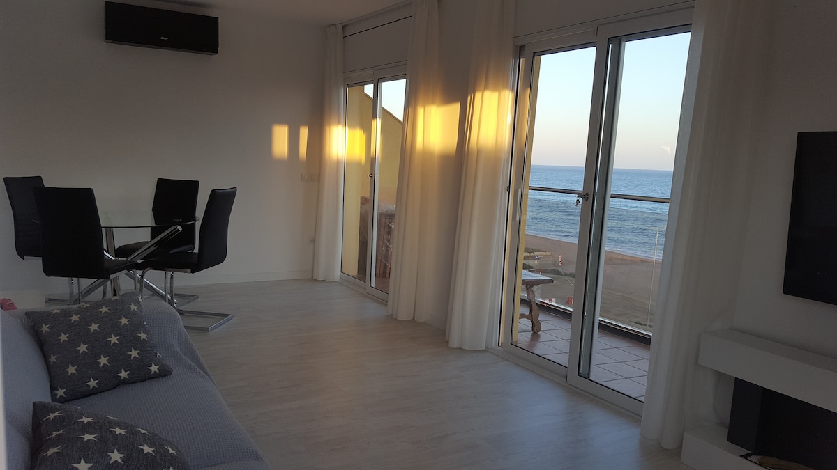 Propriété Airbnb réussie: Exclusive apartment with the best views à Pineda De Mar
