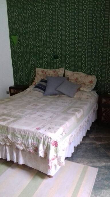 Jolie chambre éclairée