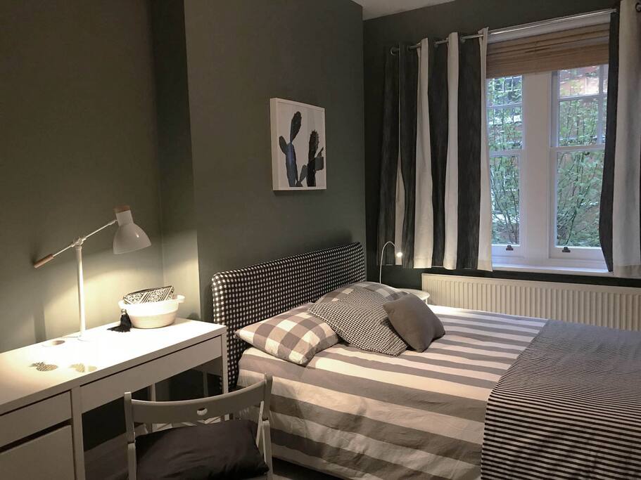 GUESTS ROOM