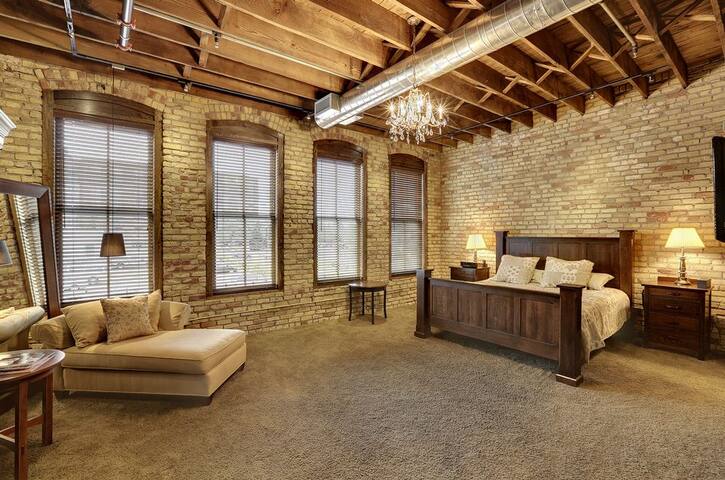 Private Capitol-View Retreat in Vibrant Lowertown gallery image 5