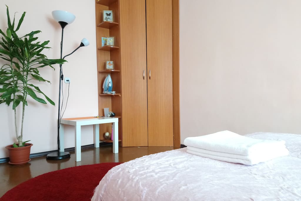 Тини хаус 22 кв. Квартира в мурманске комната. Планировка студии 18 кв. Ул. Студия 19.