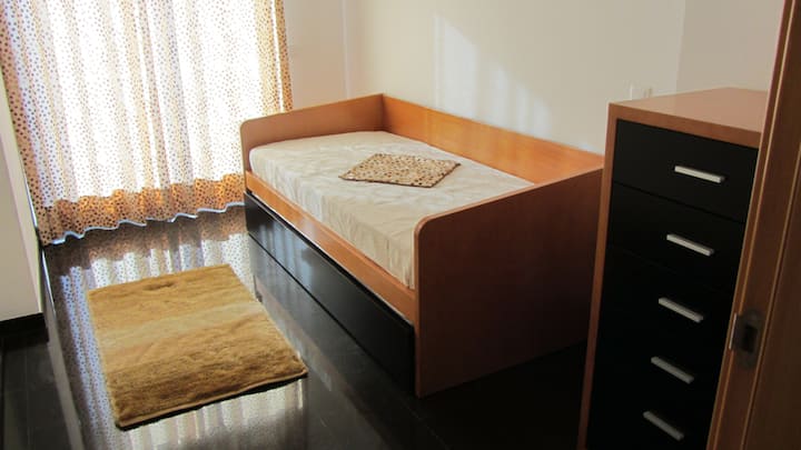 غرفة النوم 2