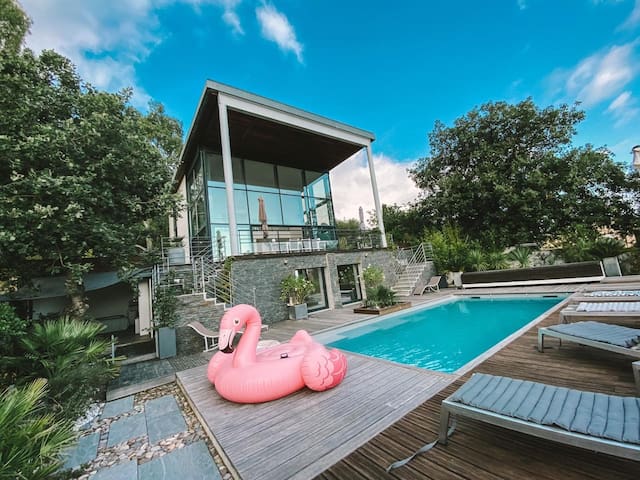 designer villa sea view mountain red island marine