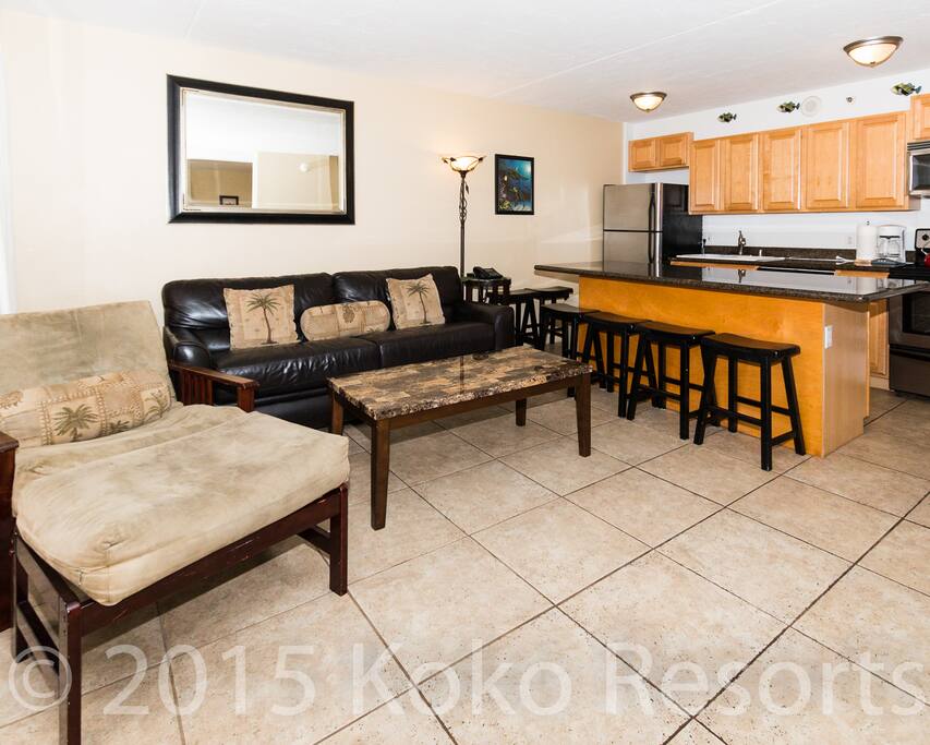 Furniture,Bench,Chair,Indoors,Room