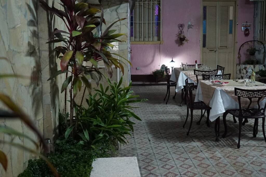 Terraza ideal para desayunos y cenas!