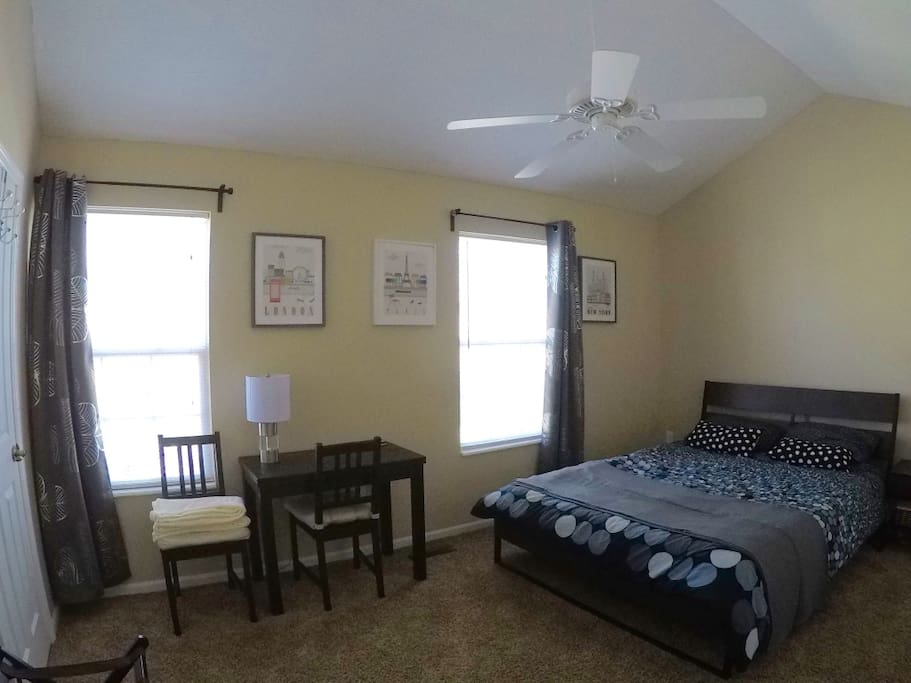 Bedroom Picture 2