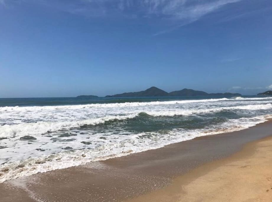 Praia Vermelha do Centro - canto direito