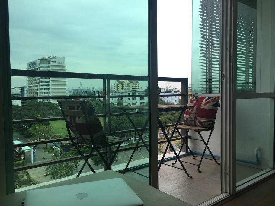 Teracce with outdoor furniture (nice yet quiet view over Bangkok)