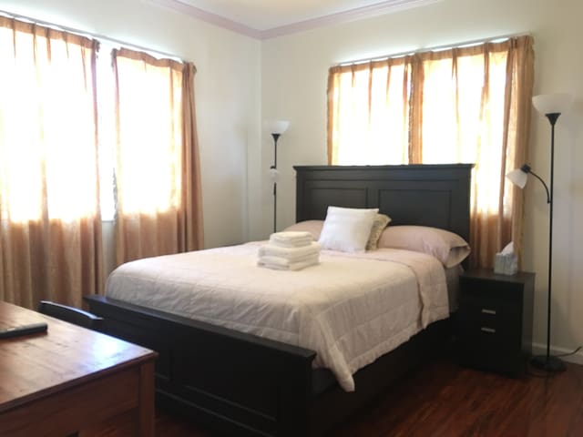 Nice comfortable bedroom A with private bathroom