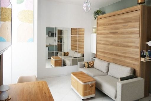 Studio ya starehe dakika 2 kwa kituo cha treni