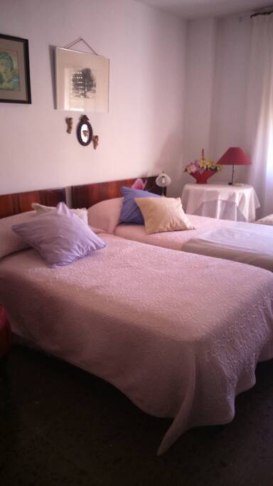 Habitación dos camas unidas