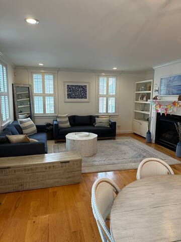 Mystic River House gallery image 2