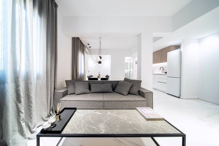 Heritage 404/Luxury Two Bedroom gallery image 2