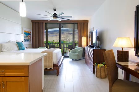 5 Star Maui Mountain View Lahaina Shores Condo