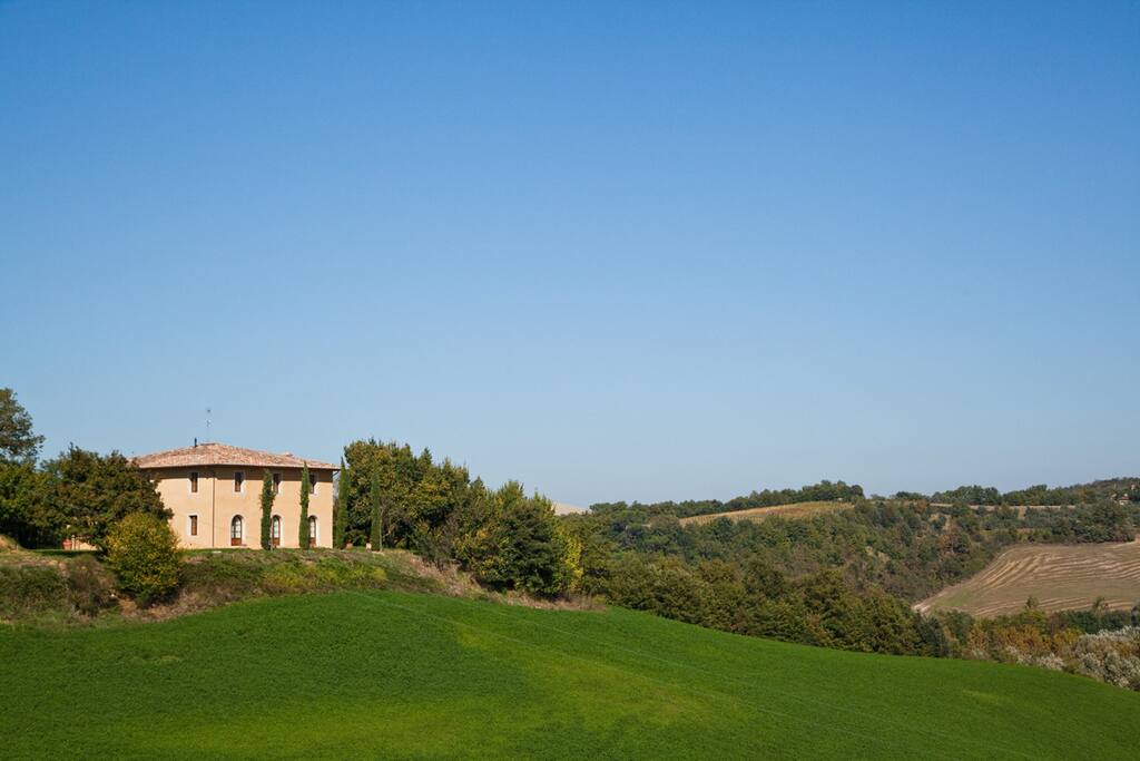 Particolare della Villa vista dalla strada
