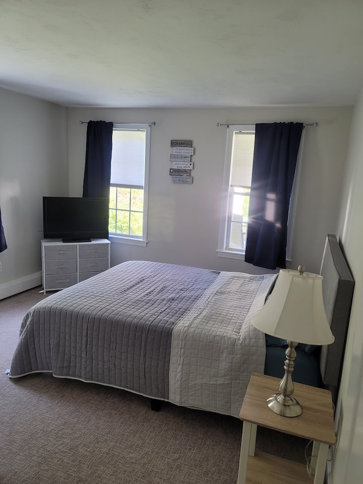 მე-2 საძინებელი 152 × 203 სმ 