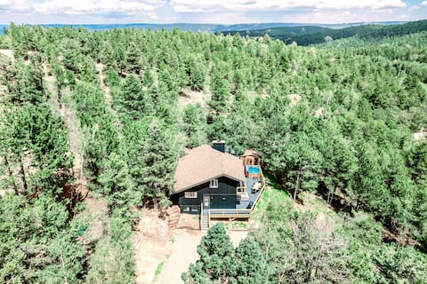 Views, views, VIEWS! I Hot tub I Peaceful 3 acres