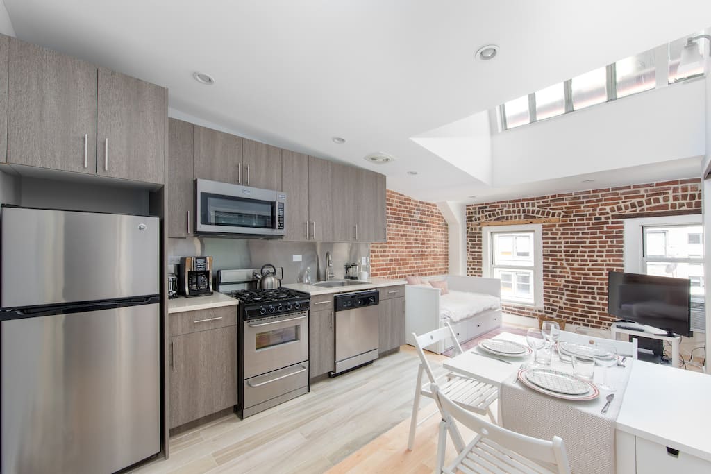 Lovely and COZY 1 Bedroom Apartment