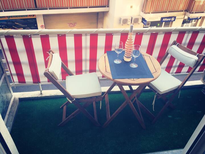2P renovated center Juan les Pins