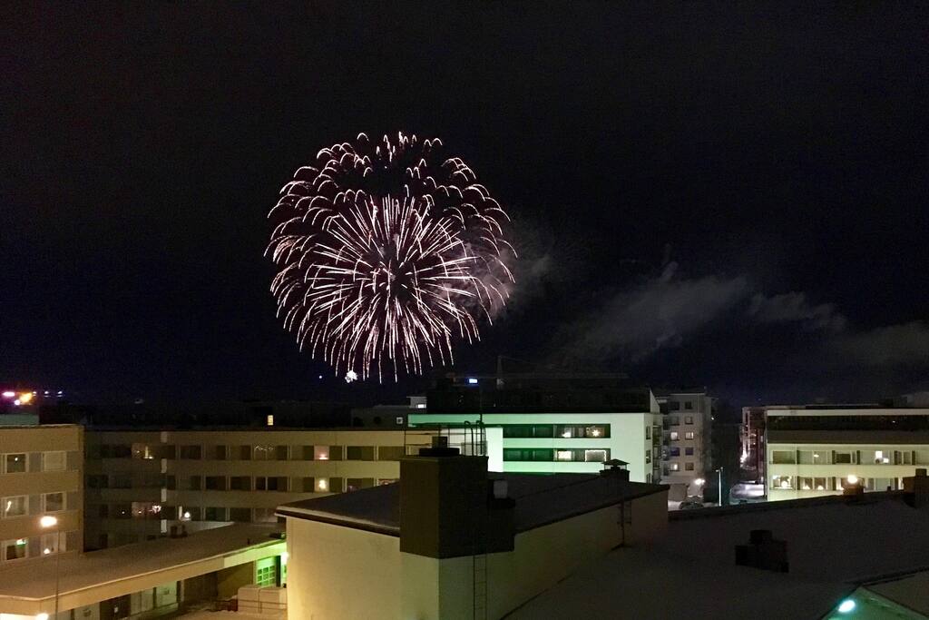 Enjoy the New Year in the Arctic Penthouse! Koe uusi vuosi kattohuoneistossa!
