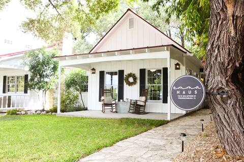 Emma Haus
Quaint | Eclectic | Just off Main Street