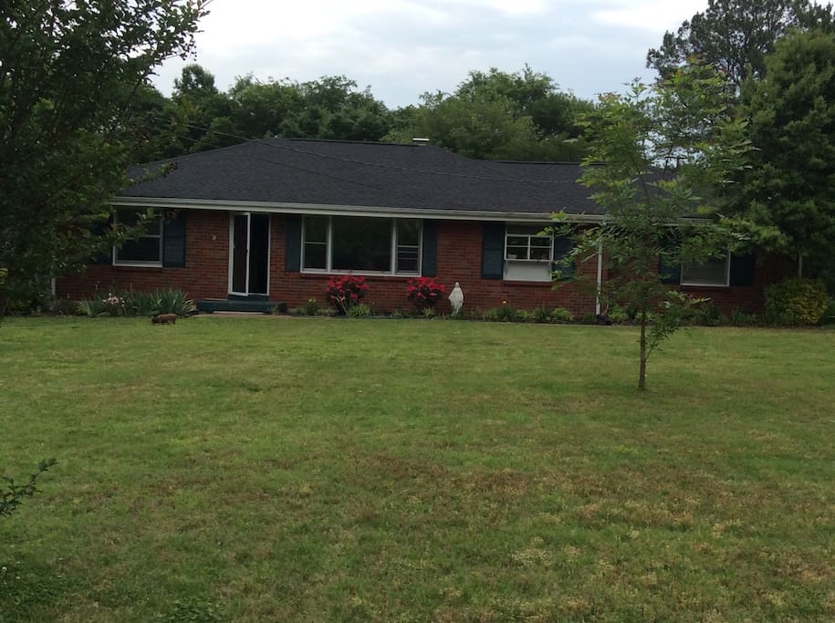 Single level ranch style house