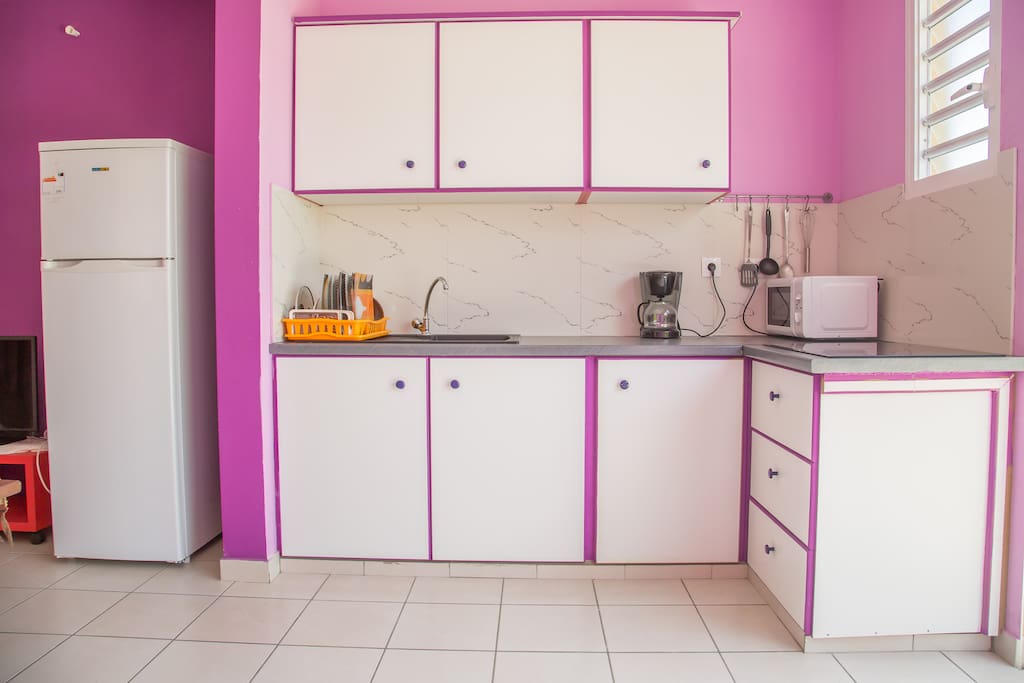 cuisine équipé pour 12 couverts