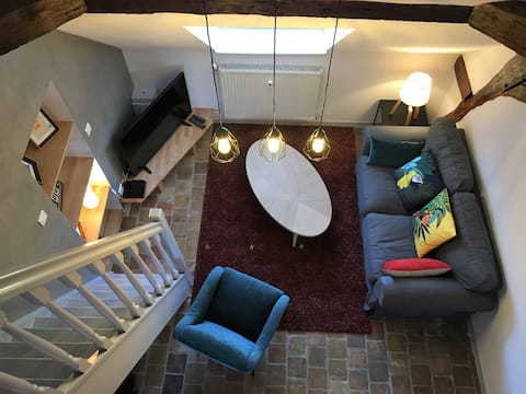 Popular Airbnb listing: Beaune – Le Petit Thiers in Beaune