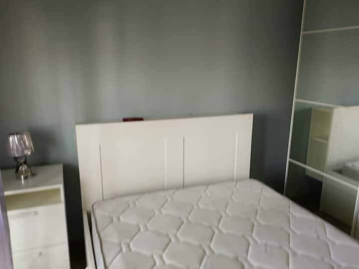 Blue room, Erasmus student Apartments for Rent in Amadora, Lisboa