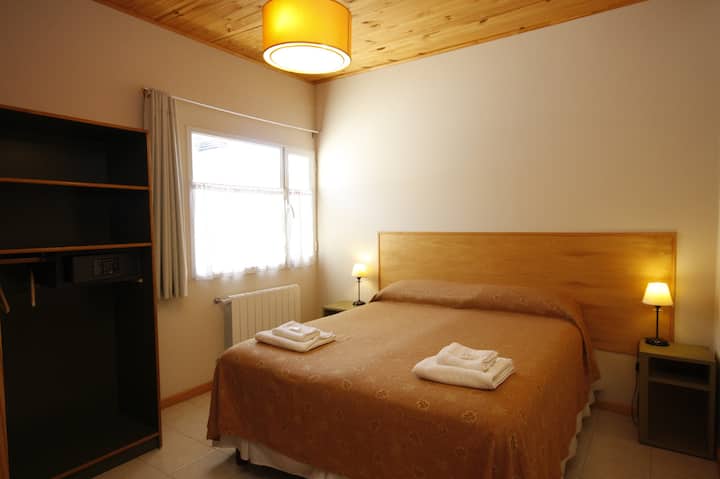 Immagine 1 di Doppia con bagno in comune - El Gualicho Hostel
