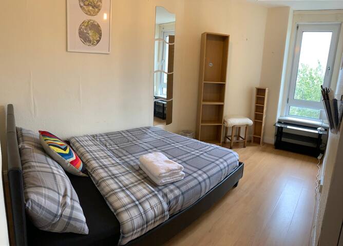 Double Central Room w/ Extras ★ 2750+ Reviews -R19