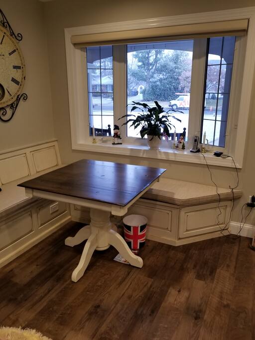 Breakfast Nook
