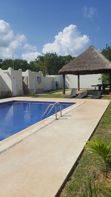 piscina y palapa comun