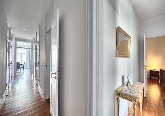 Lisbon Comfy Apartment – Metro at the door gallery image 2