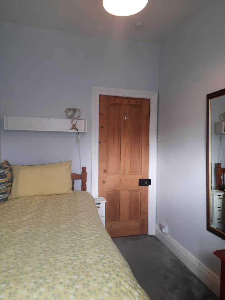 Cosy single room. Houses for Rent in County Durham, England, United Kingdom Airbnb