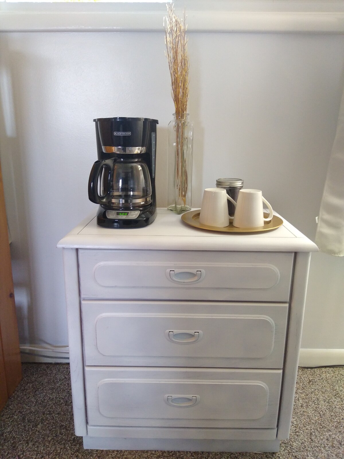 12 كوب وعاء قهوة مع القهوة