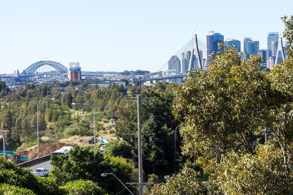 Full Harbour Bridge, Anzac Bridge and City skyline views from your balcony, living and dining rooms!