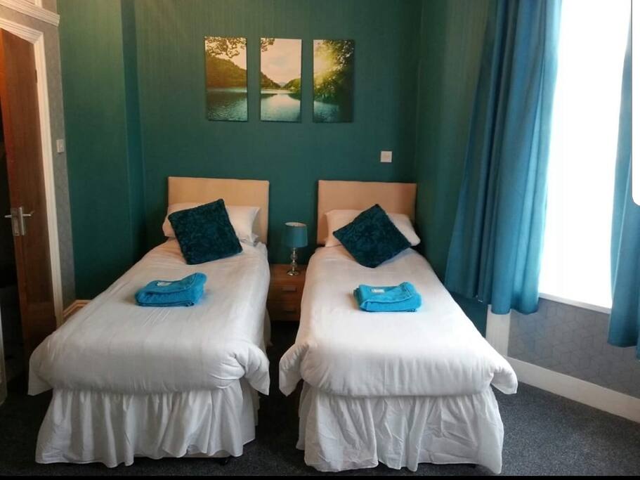 Guest room