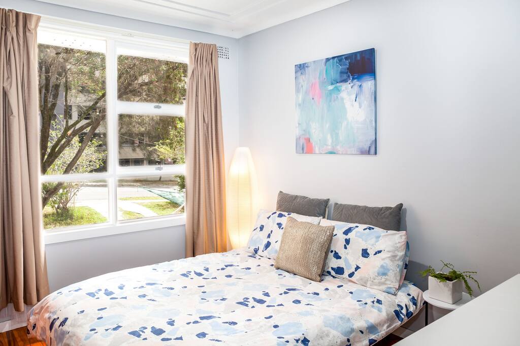 very Comfortable Brand new Double size , clean sheet with clean quilt cover, 2 pillows and 2 European pillows. Towels and essential as shampoo, conditioner, shower gel will be provided