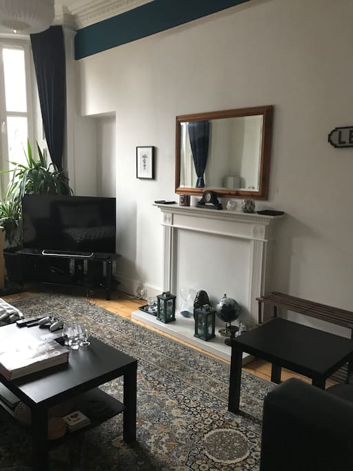 Living room with mantle piece