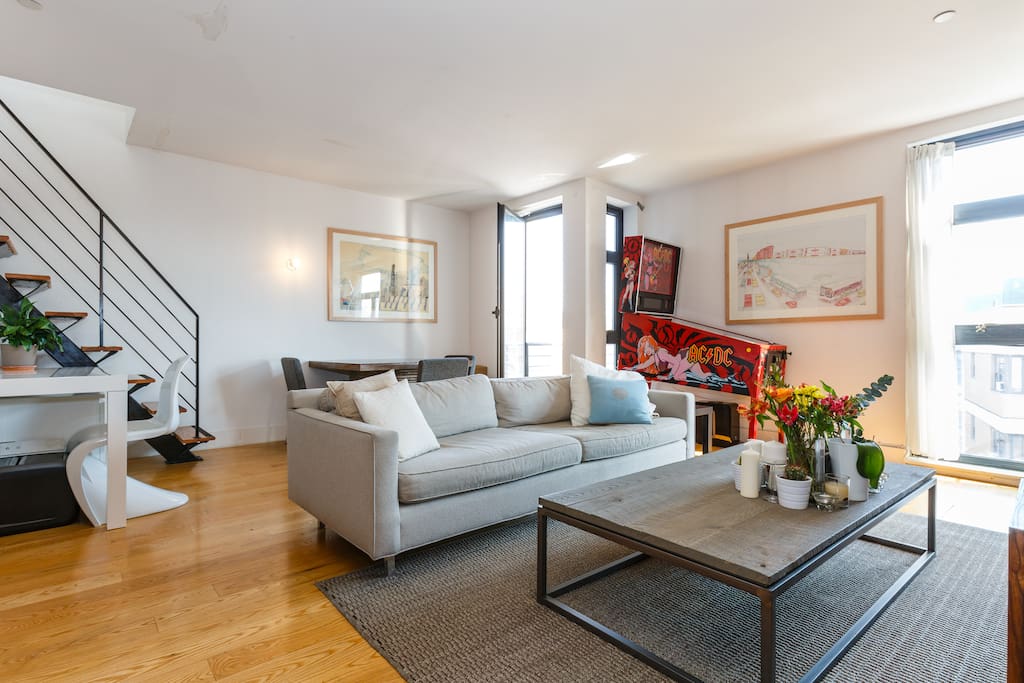 Karyn reviews: "Seth was by far the most accommodating & helpful host I've stayed with! His home was extremely clean & welcoming. He even went above & beyond with suggestions to keep us entertained and well fed!"