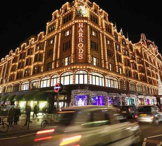Huge 3 bedroom in front of the harrods
