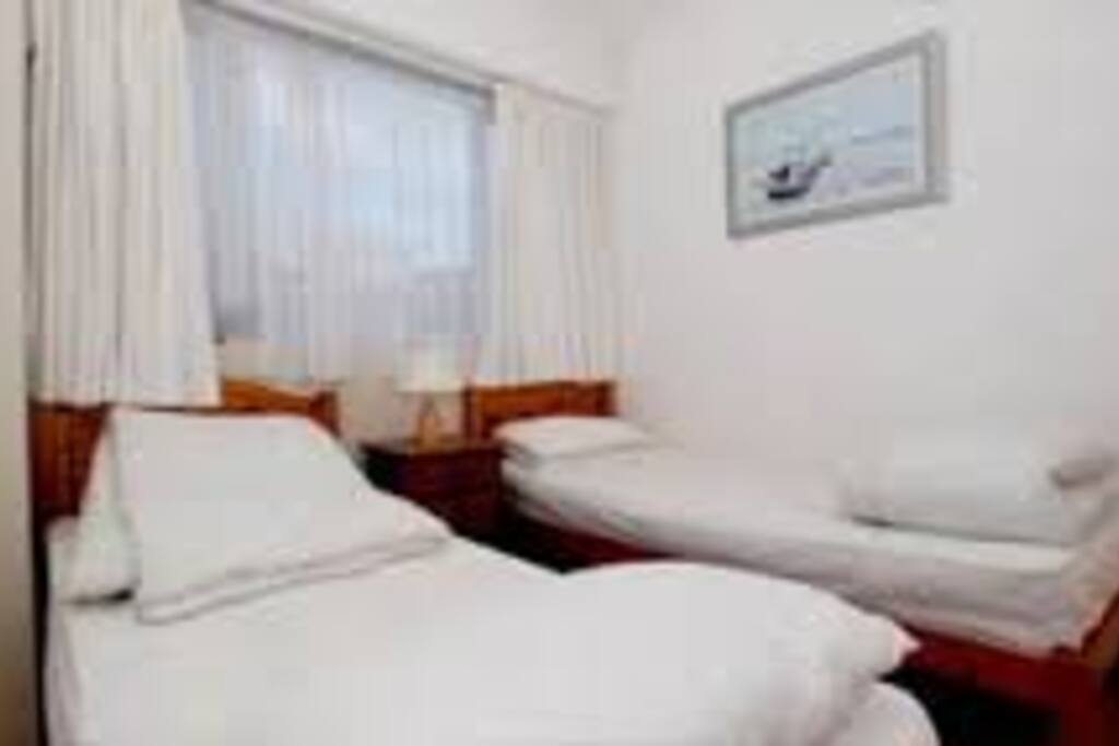 Old Dairy
Twin bedroom