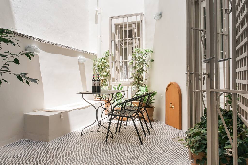 Private courtyard