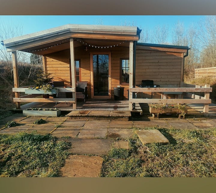 Top 10 Cabins With Hot Tub In Nottinghamshire, UK | Trip101