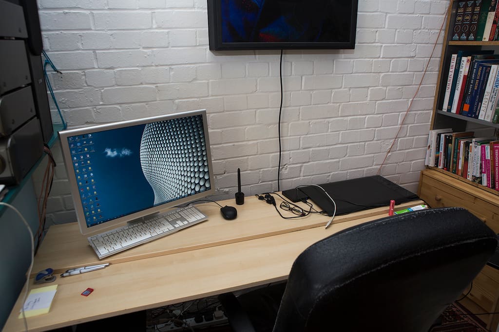 office, deskspace