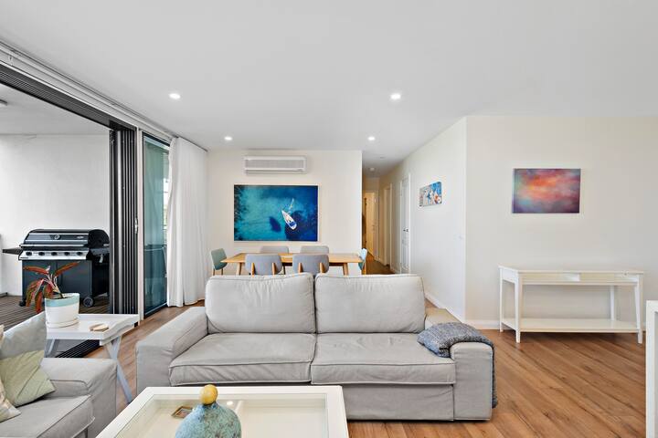 Ocean Front Two Bedroom Luxury Apartment Official Apartment In Wollongong Australia 2 Bedroom 2 Bathroom